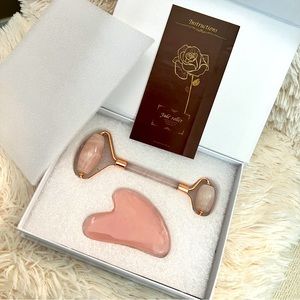 JADE ROLLER and Gua Sha Tool Set in Rose Quartz ' Focus on your Beauty '